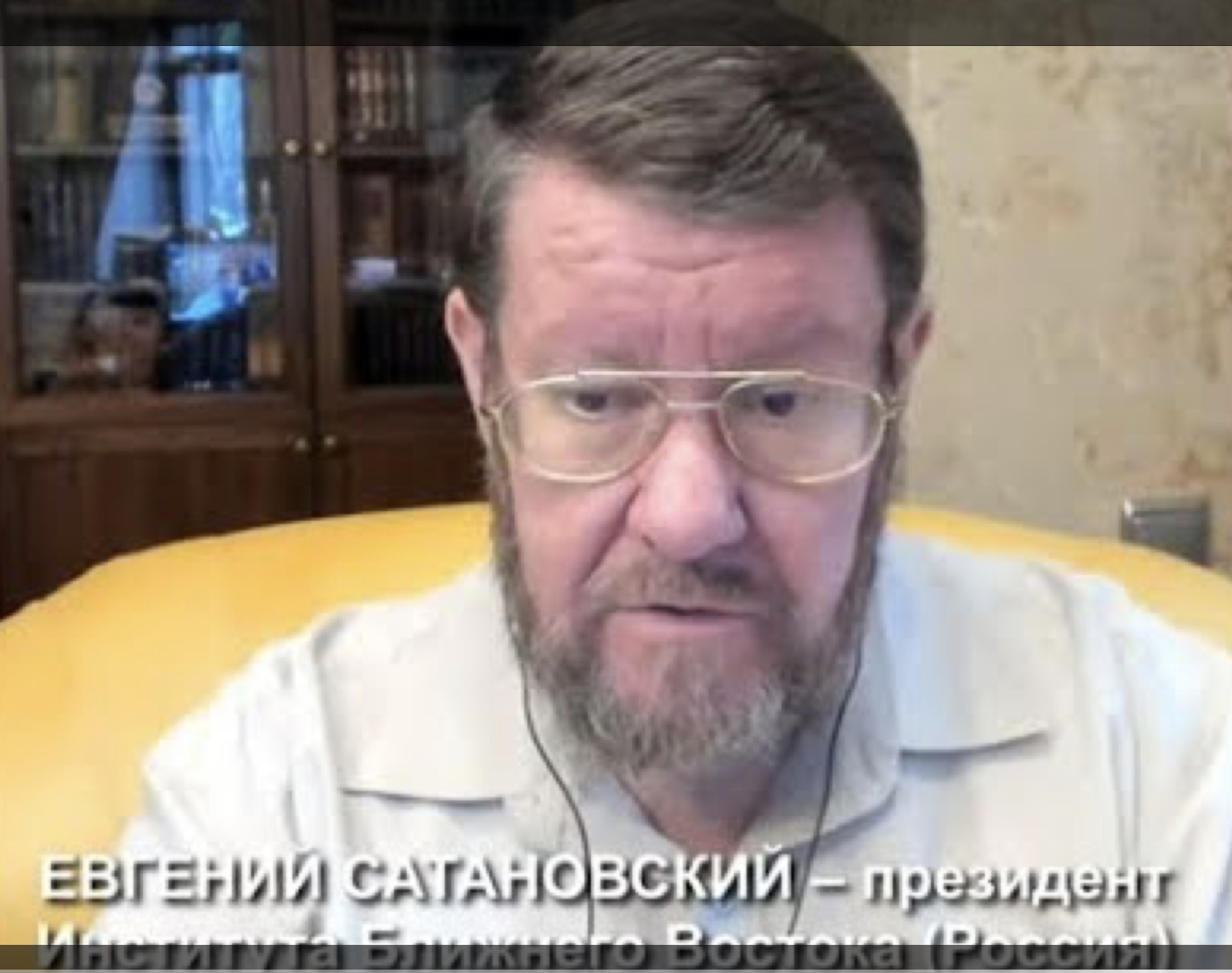 Е.Сатановский: Медведьев уверен, что станет «наследником» Путина и опять станет президентом.
